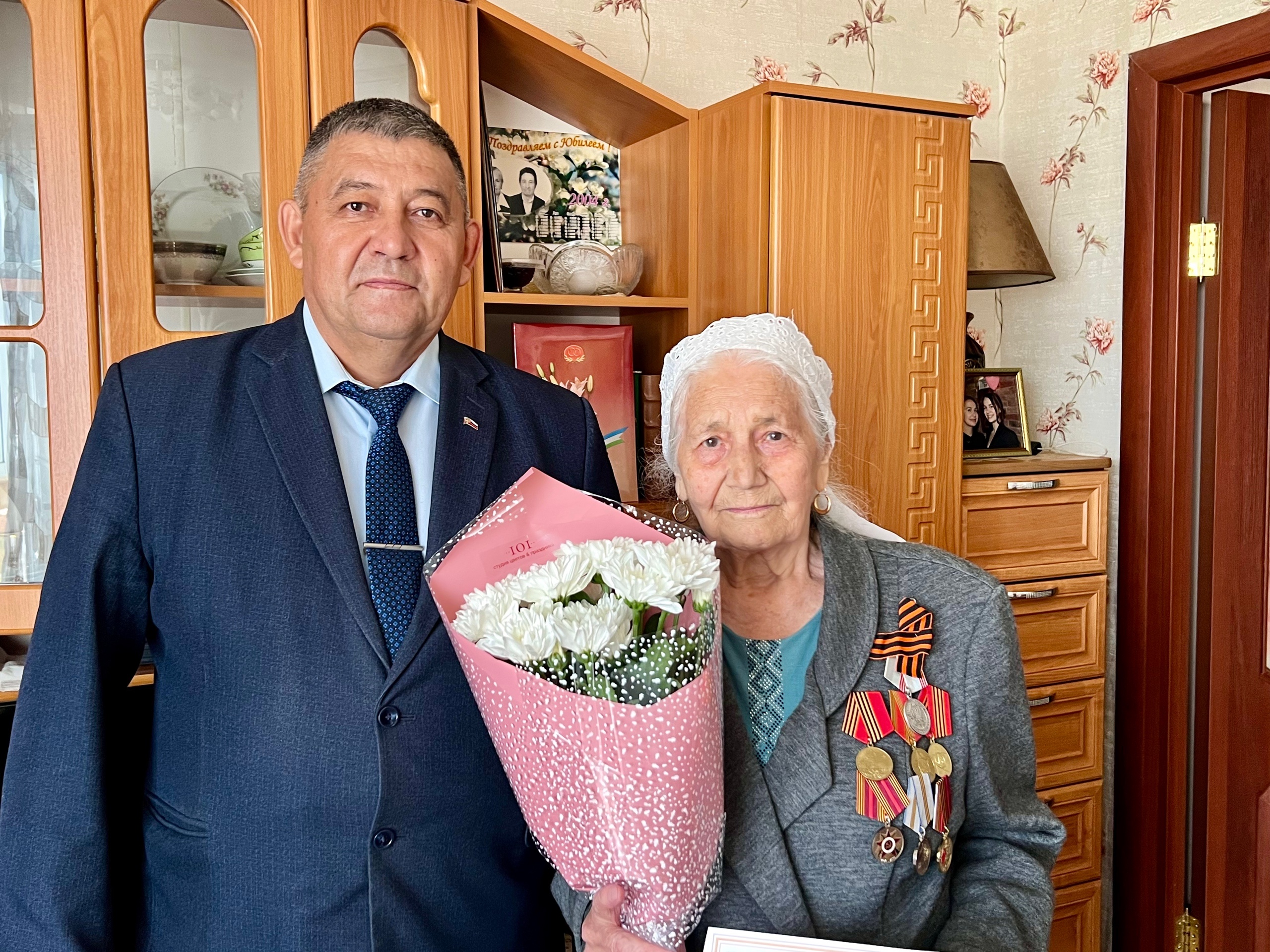 Ветеран труда и труженик тыла отметила 95-летний юбилей