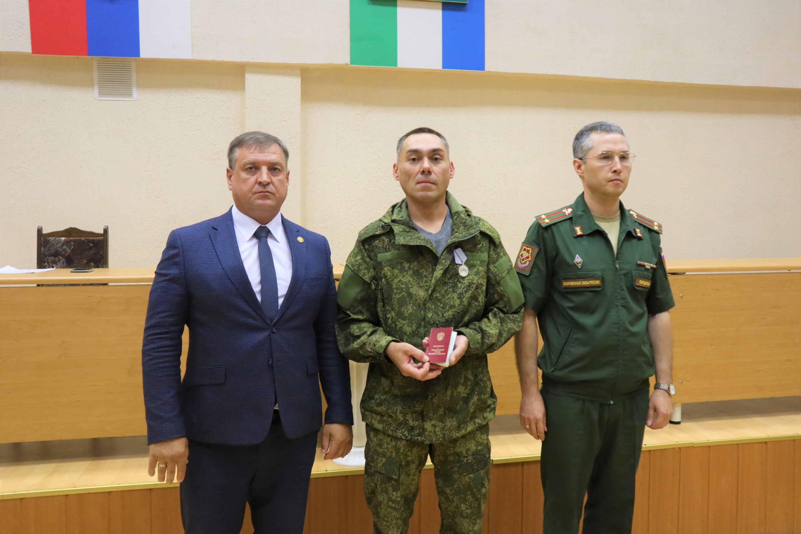 Героические поступки защитников Отечества отмечены государственными наградами