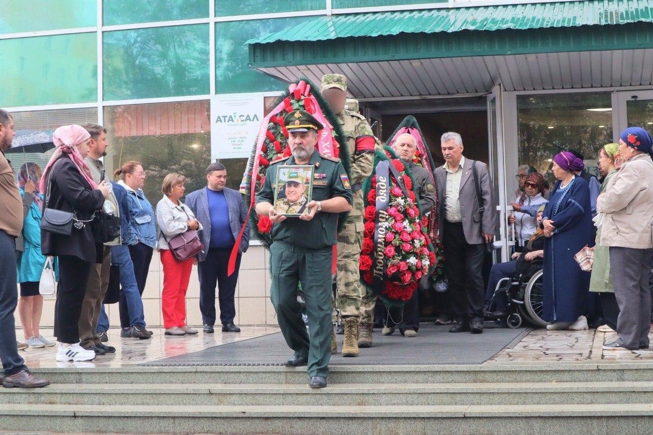 Был примером: в Уфе простились с майором Рашидом Фаткулиным