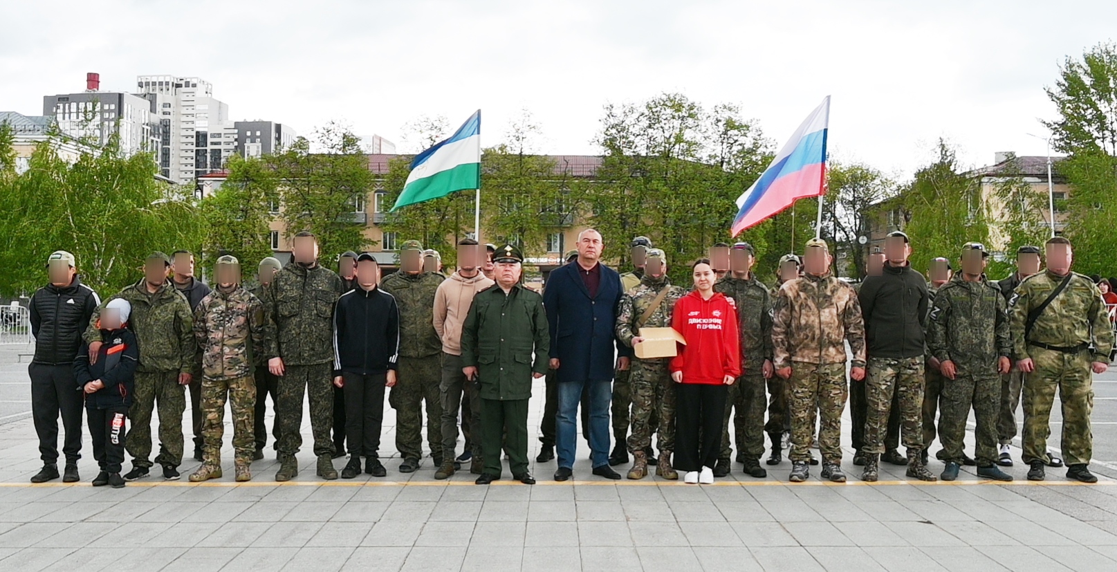 Проводили бойцов в зону боевых действий
